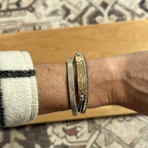 Gorgeous gold and silver bracelet, never worn, with magnetic clasp!